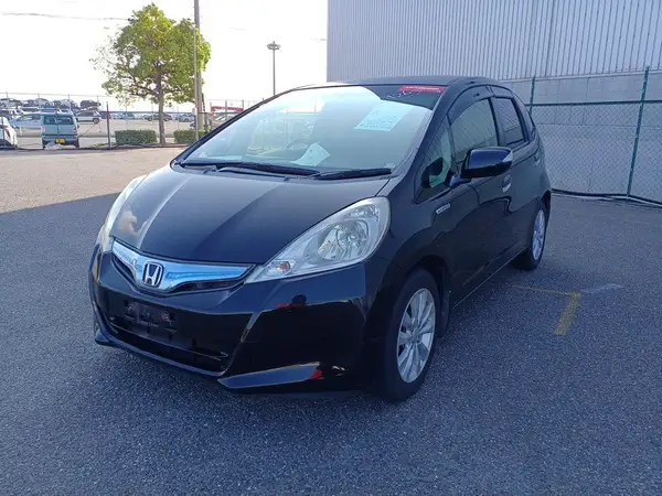 2013 Honda Fit Hybrid XH selection fine style