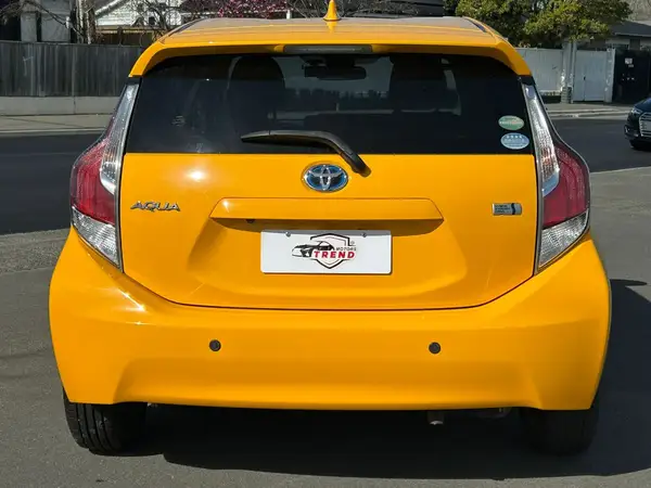 2017 Toyota Aqua G PACKAGE PUSH START Carousel 4