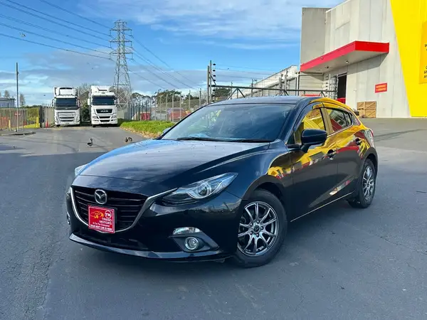 2014 Mazda Axela Carousel 1