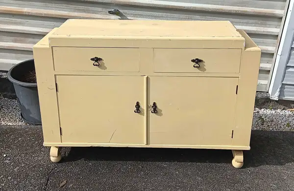 Yellow Cabinet