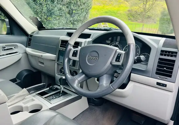  2008 Jeep Cherokee KK LTD 2.8L CRD Carousel 9
