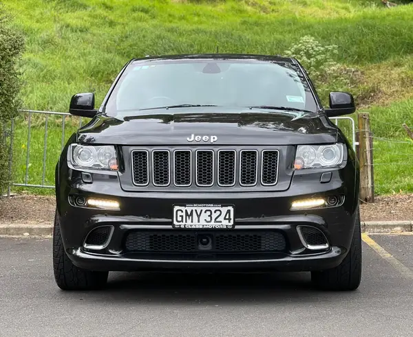 2012 Jeep Grand Cherokee SRT8 6.4L-V8 4WD **Full Leather Seats** Carousel 1