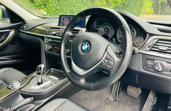  2013 BMW 320i Facelift i-Drive *Joy Stick, Full Leather* Carousel 9