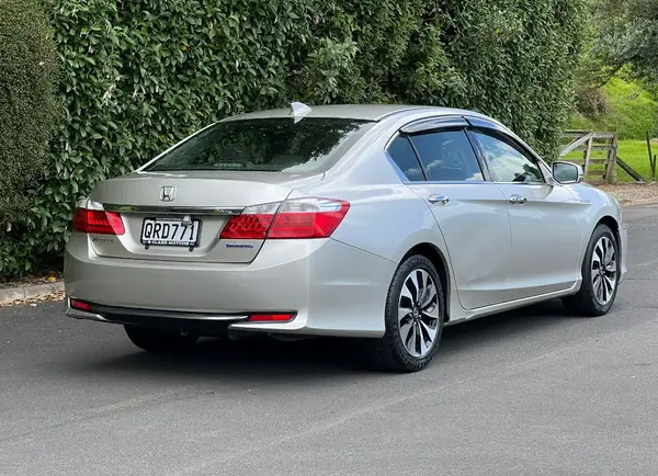  2014 Honda Accord 2.0L Hybrid On Special **Radar Cruise, Rear Shade, Alloys** Carousel 4