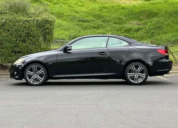 2009 Lexus IS 250 **C Auto Lux, Convertiable** Carousel 4