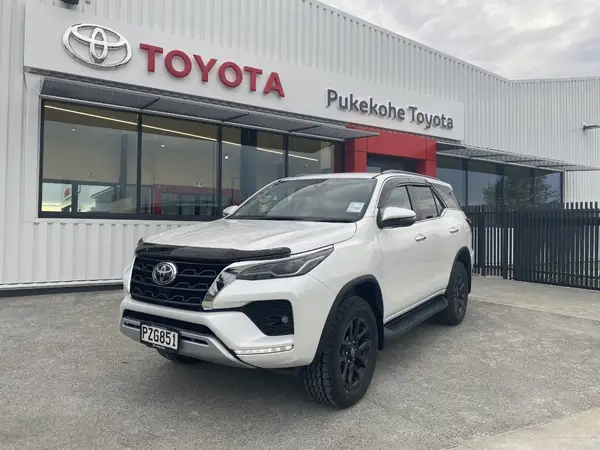 Vehicles 2023 Toyota Fortuner 2023 Toyota Fortuner GXL 2.8DT/4WD/6AT Carousel 1