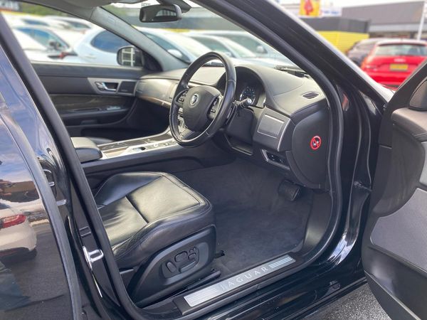 2013 Jaguar XFR V8 Supercharged Carousel 17