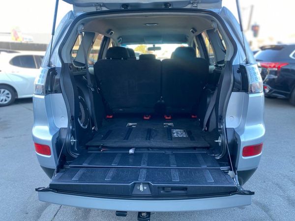 2006 Mitsubishi Outlander 7 Seater Carousel 16