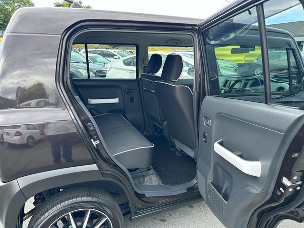 2015 Suzuki Hustler Hybrid / Nice & Tidy Carousel 4