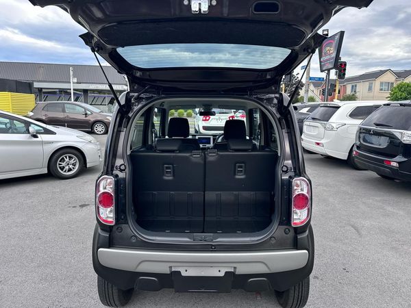2015 Suzuki Hustler Hybrid / Nice & Tidy Carousel 6