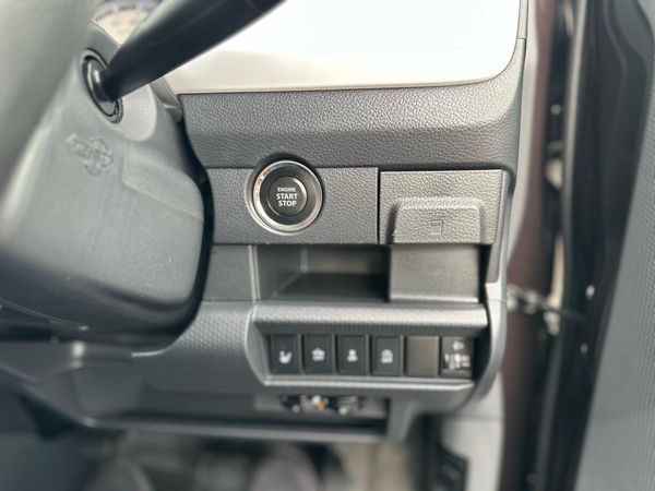 2015 Suzuki Hustler Hybrid / Nice & Tidy Carousel 1
