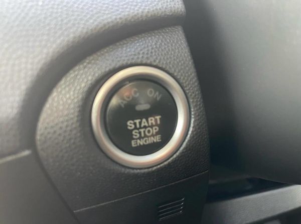 2012 Mazda Axela SKYACTIV Technology Carousel 3