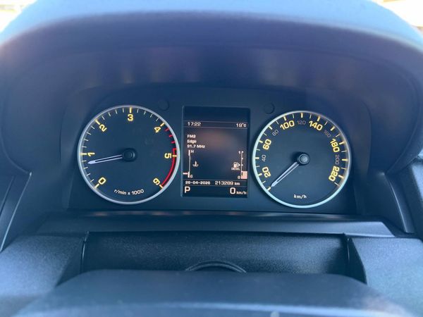 2016 Land Rover Discovery 4 SDV6 HSE Carousel 19