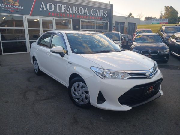 2020 Toyota Corolla Axio Hybrid