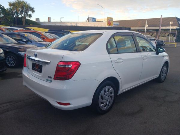2020 Toyota Corolla Axio Hybrid Carousel 13