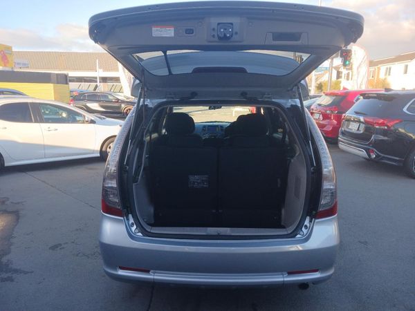 2006 Mitsubishi Grandis 7 Seater Carousel 16