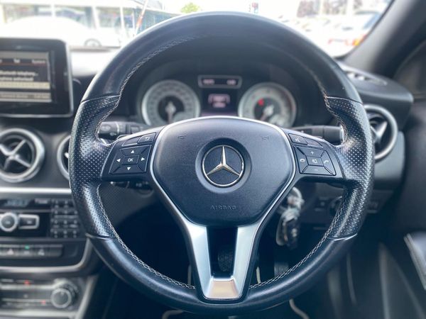 2014 Mercedes-Benz A 200 Super Nice and Tidy Carousel 14