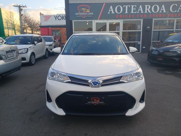 2020 Toyota Corolla Axio Hybrid Carousel 9