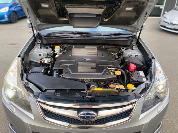 2009 Subaru Legacy WAGON Carousel 12
