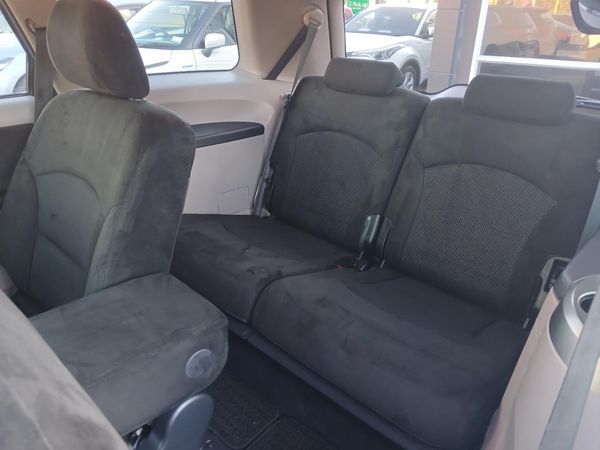 2006 Mitsubishi Grandis 7 Seater Carousel 8