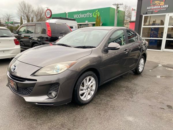 2012 Mazda Axela SKYACTIV Technology Carousel 8