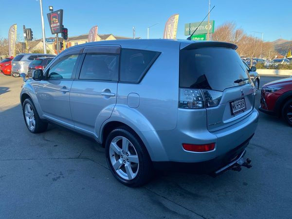 2006 Mitsubishi Outlander 7 Seater Carousel 13
