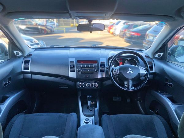 2006 Mitsubishi Outlander 7 Seater Carousel 6