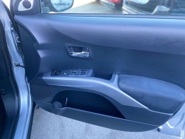 2006 Mitsubishi Outlander 7 Seater Carousel 17