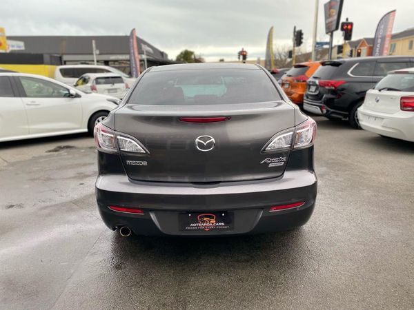 2012 Mazda Axela SKYACTIV Technology Carousel 10
