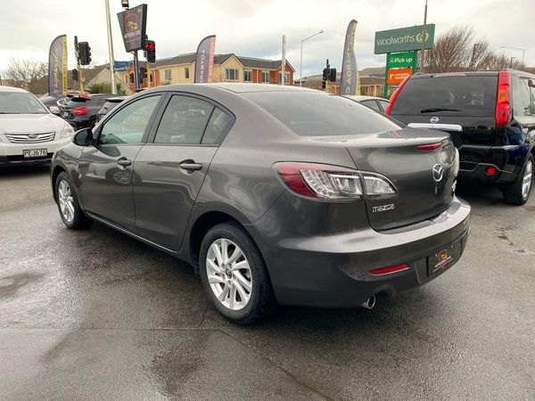 2012 Mazda Axela SKYACTIV Technology Carousel 9