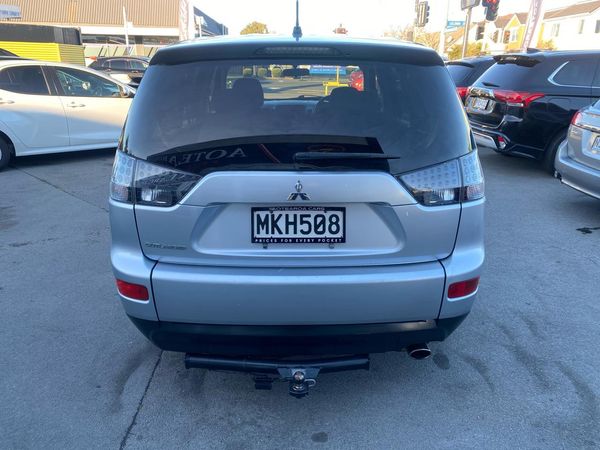 2006 Mitsubishi Outlander 7 Seater Carousel 14