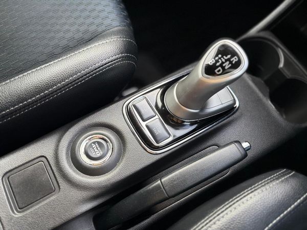 2013 Mitsubishi Outlander PHEV/4WD Carousel 2