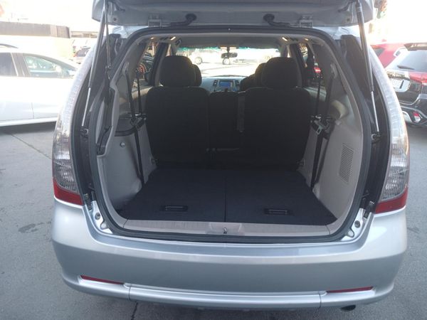 2006 Mitsubishi Grandis 7 Seater Carousel 17