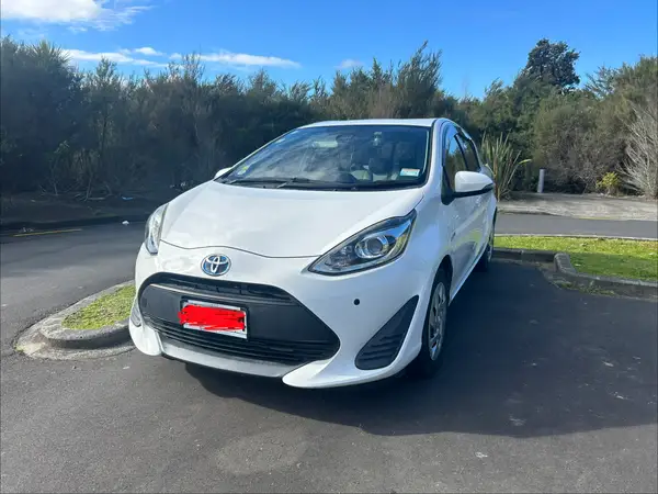 Toyota Aqua 2018 Carousel 6