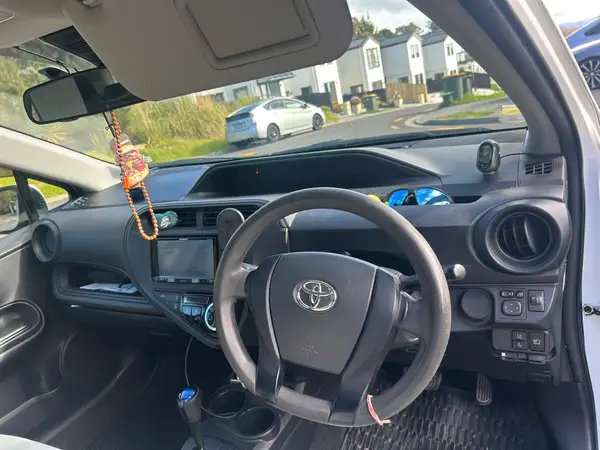 Toyota Aqua 2018 Carousel 11