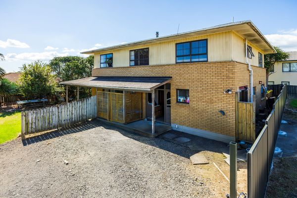 9 Samara Place, Clendon Park