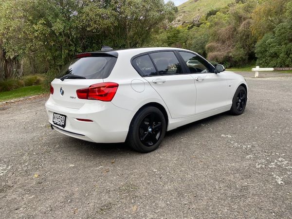 2017 BMW 118D Carousel 1