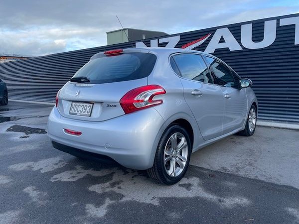 2013 Peugeot 208 Allure, Only 51kms! Carousel 4