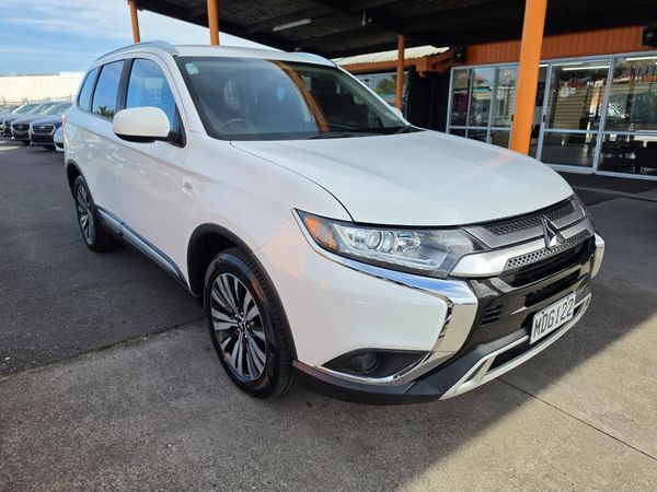 2019 Mitsubishi Outlander LS 2.0p/CVT 7 Seater Carousel 8
