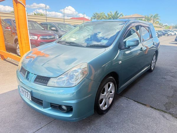 2005 Nissan Wingroad Carousel 1