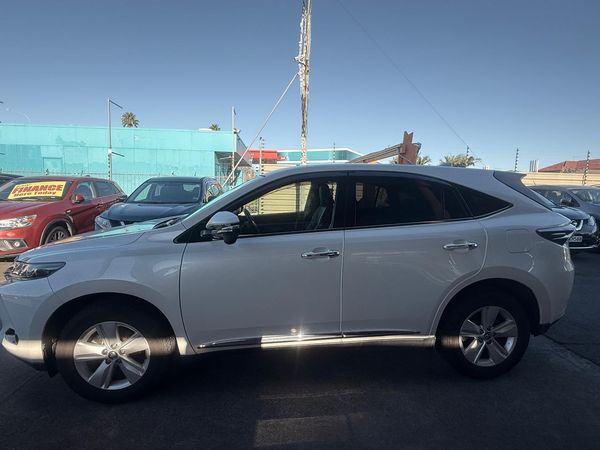2014 Toyota Harrier Carousel 15