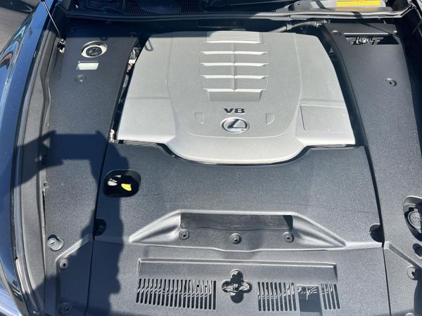 2015 Lexus LS460 V8 Luxury Carousel 7