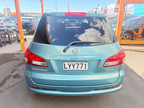 2005 Nissan Wingroad Carousel 3