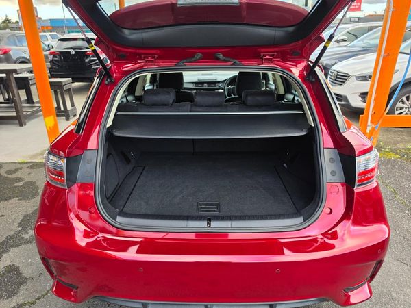 2014 Lexus CT200H Version C Carousel 6