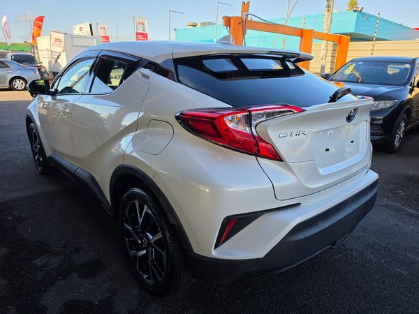 2017 Toyota C-HR G Carousel 8