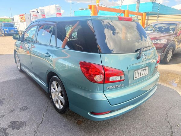 2005 Nissan Wingroad Carousel 2