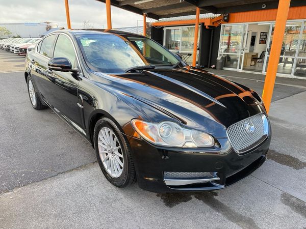 2011 Jaguar XF Sunroof