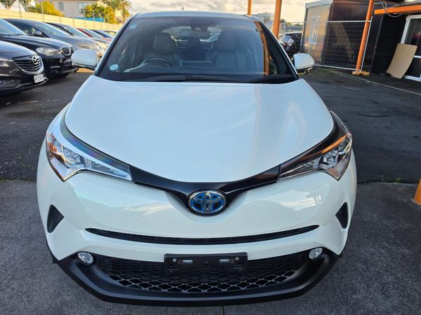 2017 Toyota C-HR G Carousel 6