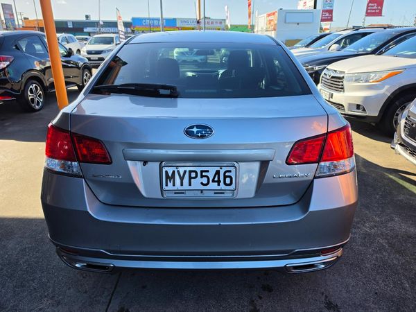 2010 Subaru Legacy 4WD 2.5I EYESIGHT Carousel 5
