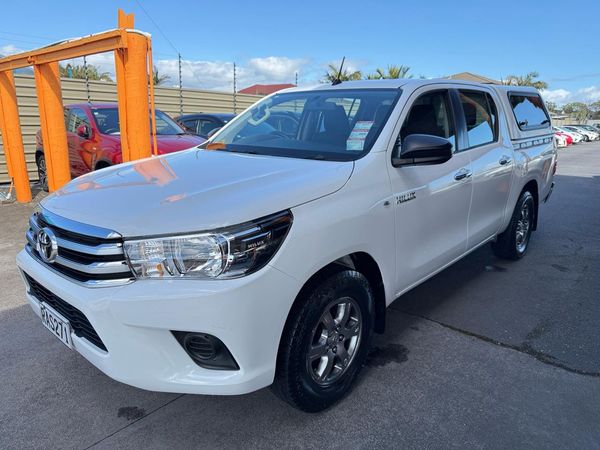 2016 Toyota Hilux Manual Carousel 9